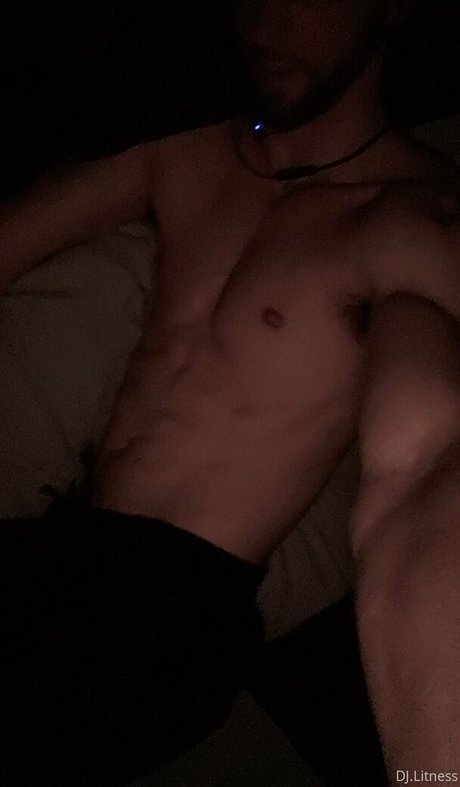 teen tits onlyfans nude photo