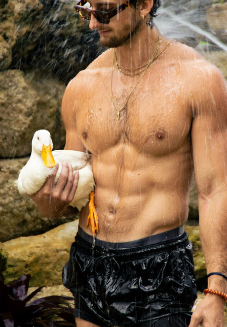 tooturntuncensored sex model photo