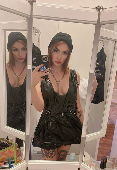 centerfold onlyfans art nude archive