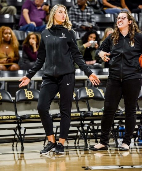 cydneekinslow model nude image