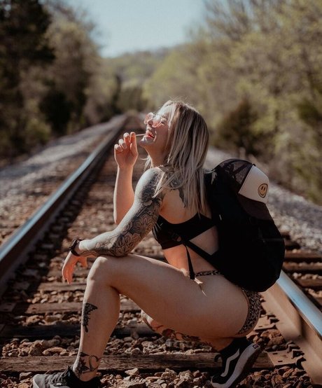 trimmed onlyfans free naked pic