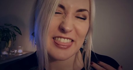 ASMR Shortbread nude actress pics