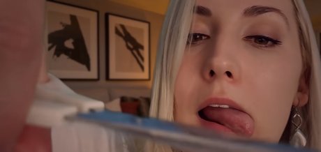 ASMR Shortbread pornstar sexy pic