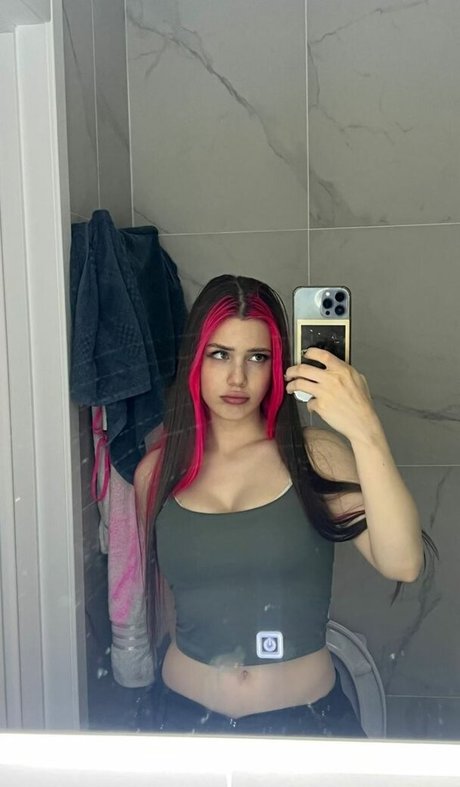 akyuliych star exclusive pic