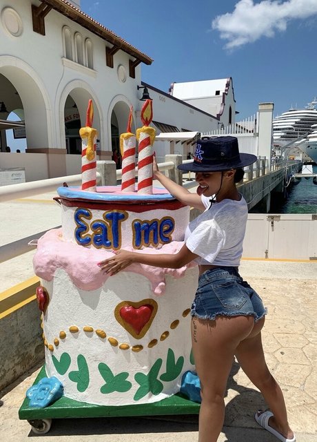 pool fuck onlyfans beautiful nude img