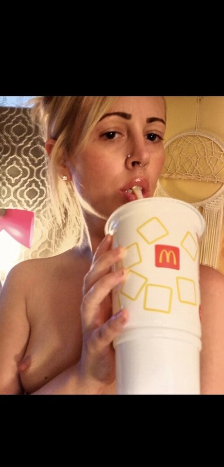 Kristy Kreme star top photo