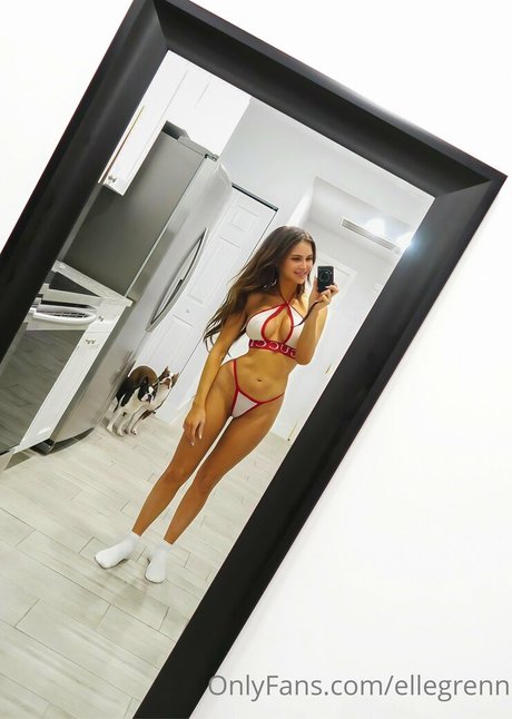 ellegrenn sexy pornstar img
