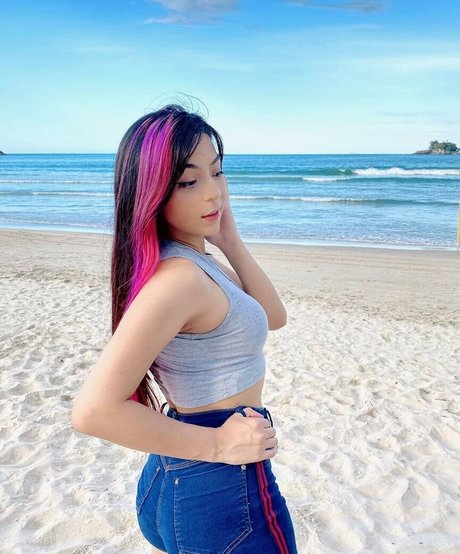 Jojotshy model beautiful gallery