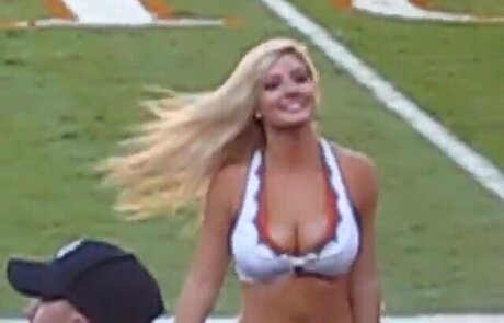 bikini model onlyfans hot images