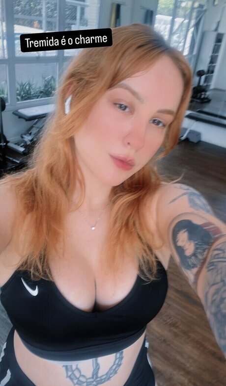 Leticia Motta nude pornstar pics