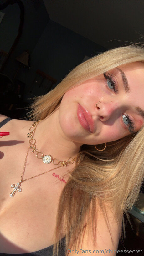 chloeessecret star hd gallery