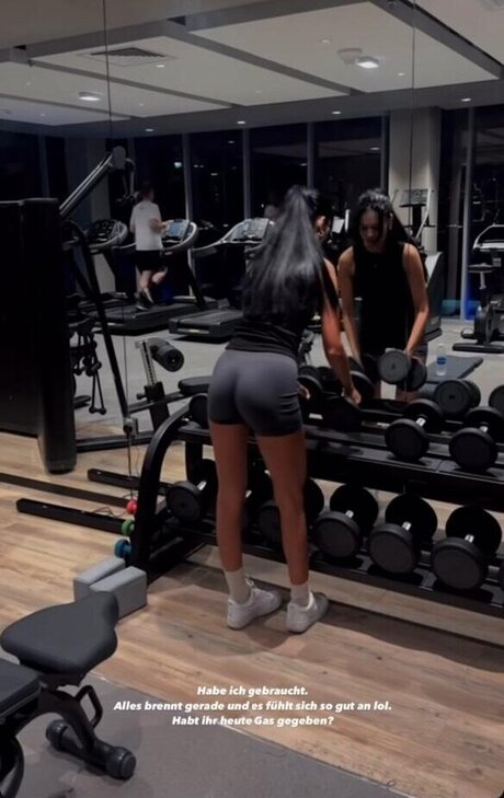 teen natural tits onlyfans sexy xxx image