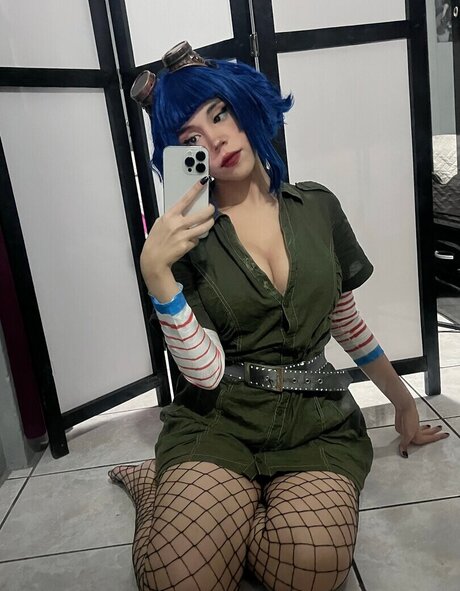 likeviolence_ star exclusive archive