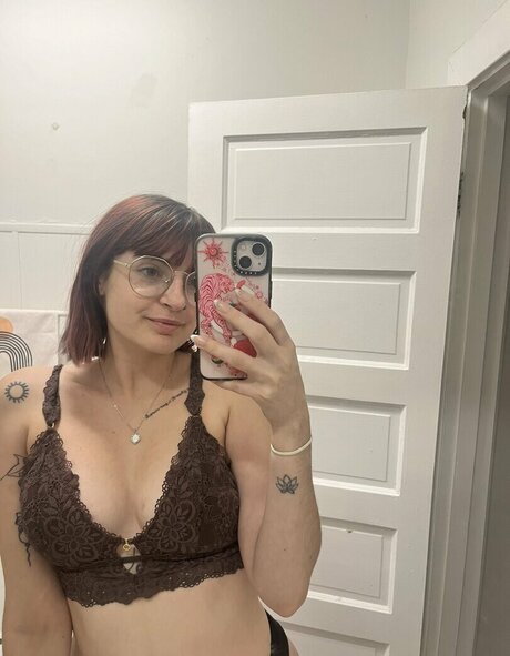 flowersinskylar nudes star photos