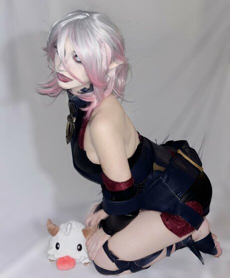 selkiewoah model art pic