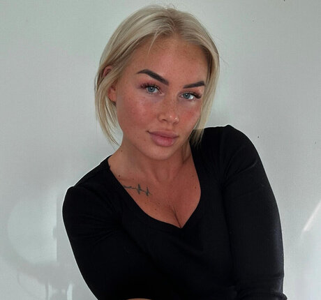 Demi Torenstra star adult photo