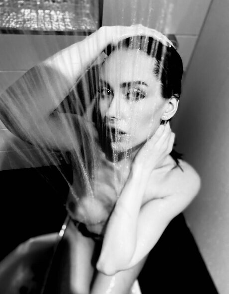 chatting onlyfans sexy image