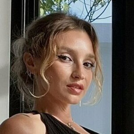 Alla Mephistopheles star sexy img