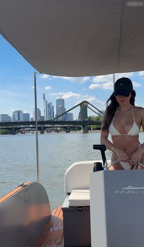 goth thick onlyfans nudes photos