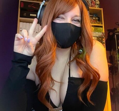 tapetitecassie hot star pictures