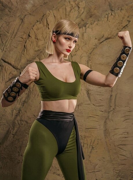 Mortal Kombat Erotic Cosplay model porn gallery