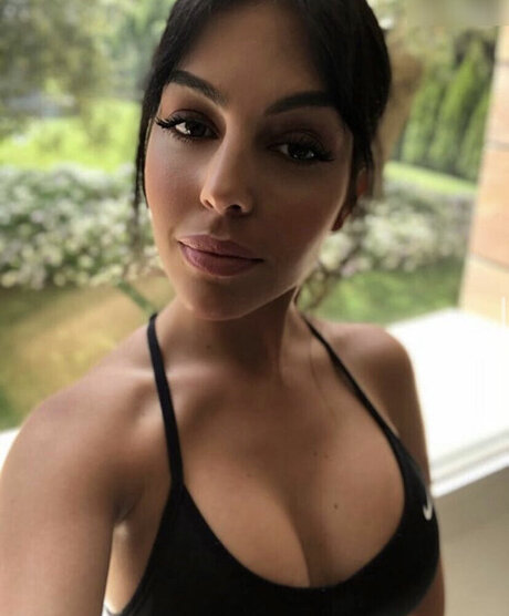 Georgina Rodriguez Hern ndez model porn photo