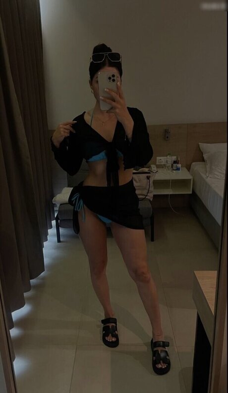 pregnant milf onlyfans sexy image