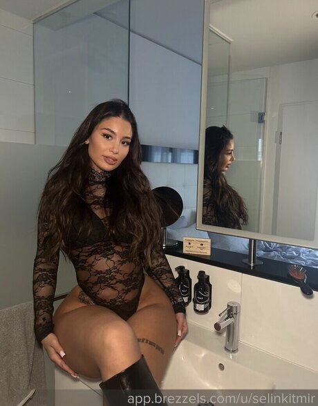 bikini model onlyfans art naked picture