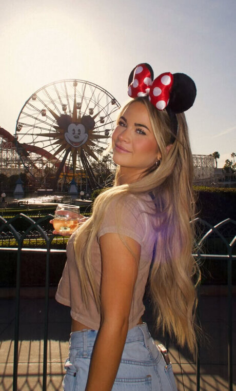 sexy milf onlyfans free porn photo