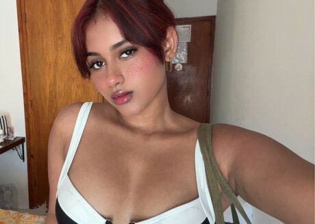 senoritasara Profile Pic