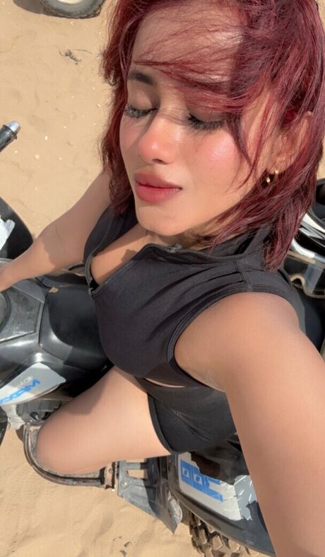 senoritasara pornstar adult photo