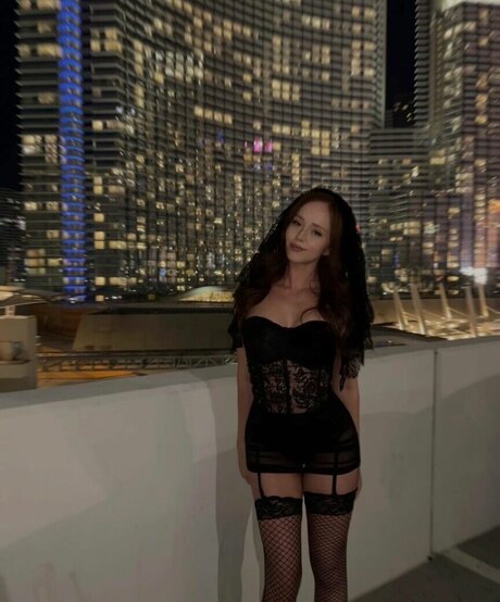 Taylor Levinson pornstar hot pics