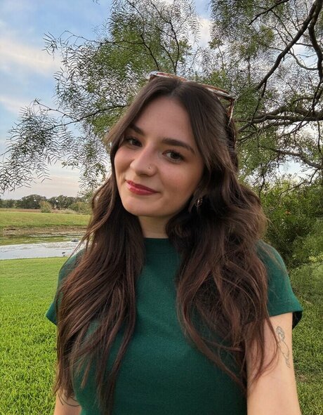 femmaninomenon art model picture