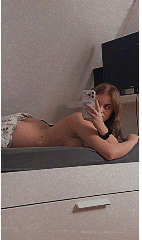 Milena Sing star sexy gallery