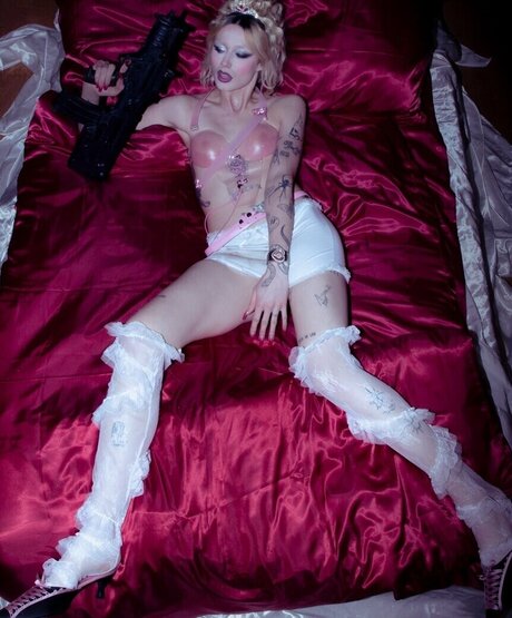 Janaxnell model hot pic