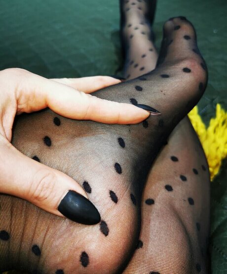 Mrs Blackheart art model pic