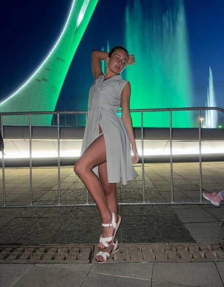 Eliz fit model erotic picture