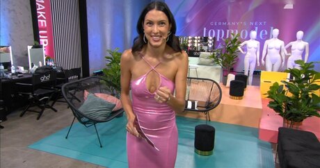 curvy solo onlyfans porn pic