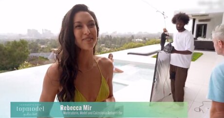 Rebecca Mir model art photo