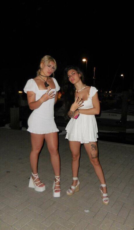 Thelatgirl hot model photos