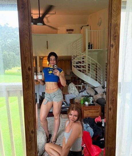 Thelatgirl adult actress picture