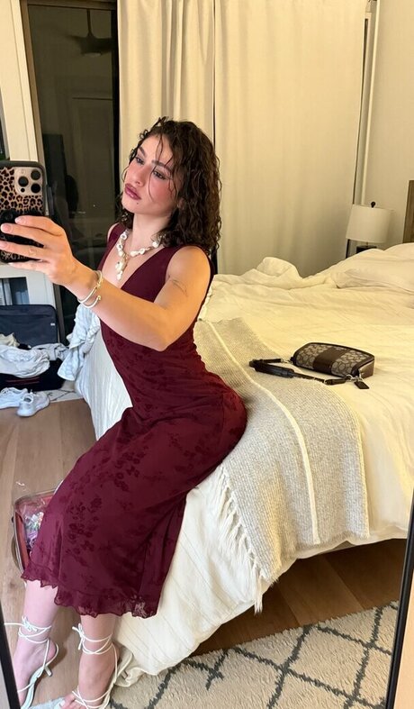 Thelatgirl star porn gallery