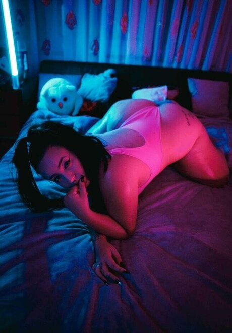 Ellyyelly exclusive model galleries