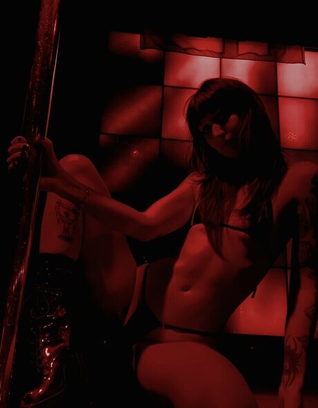 Holly Hellbound star sexy image