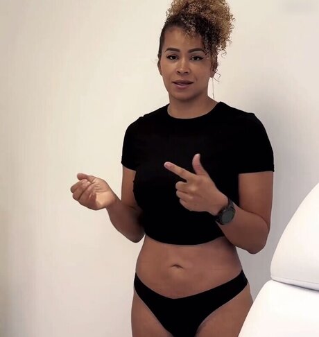 Diana Schneider Profile Pic