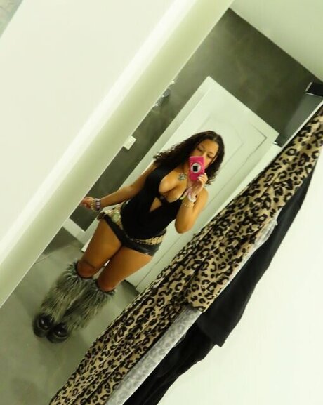 kloeelise adult star image