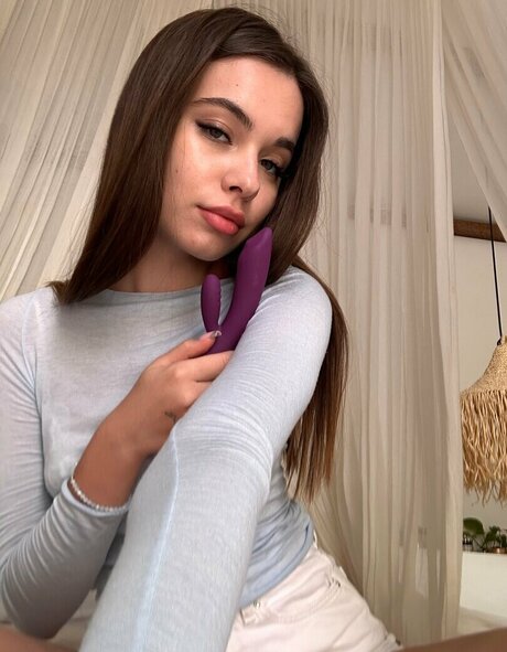 naomimorning model perfect pic