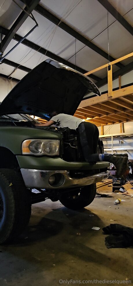 skinny redhead onlyfans top pics