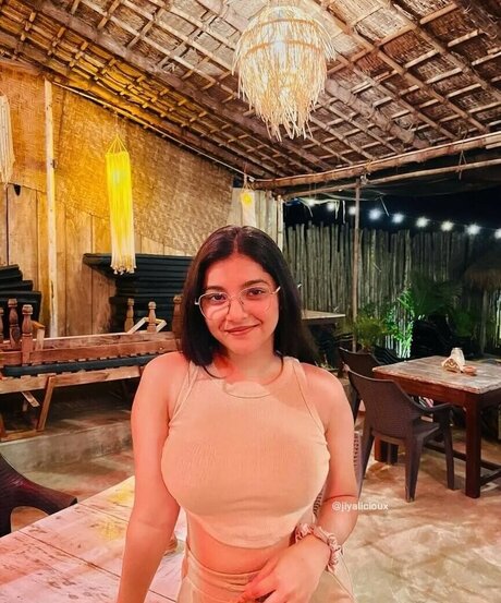 Jiyalicioux pornstar galleries