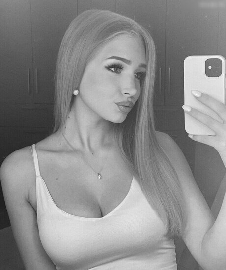 Nadjana hd model archive